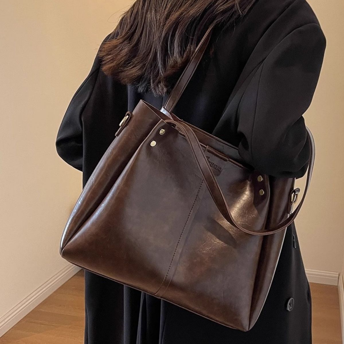 Vintage Style Leather Shoulder Bag