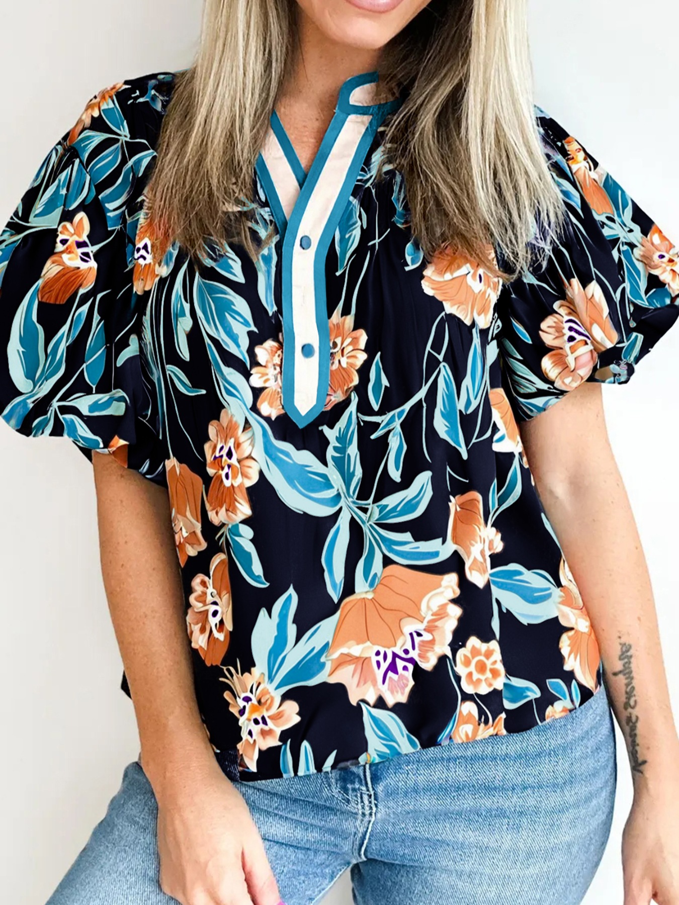 Floral Short Bubble Sleeve Buttoned Notched Neck Blouse