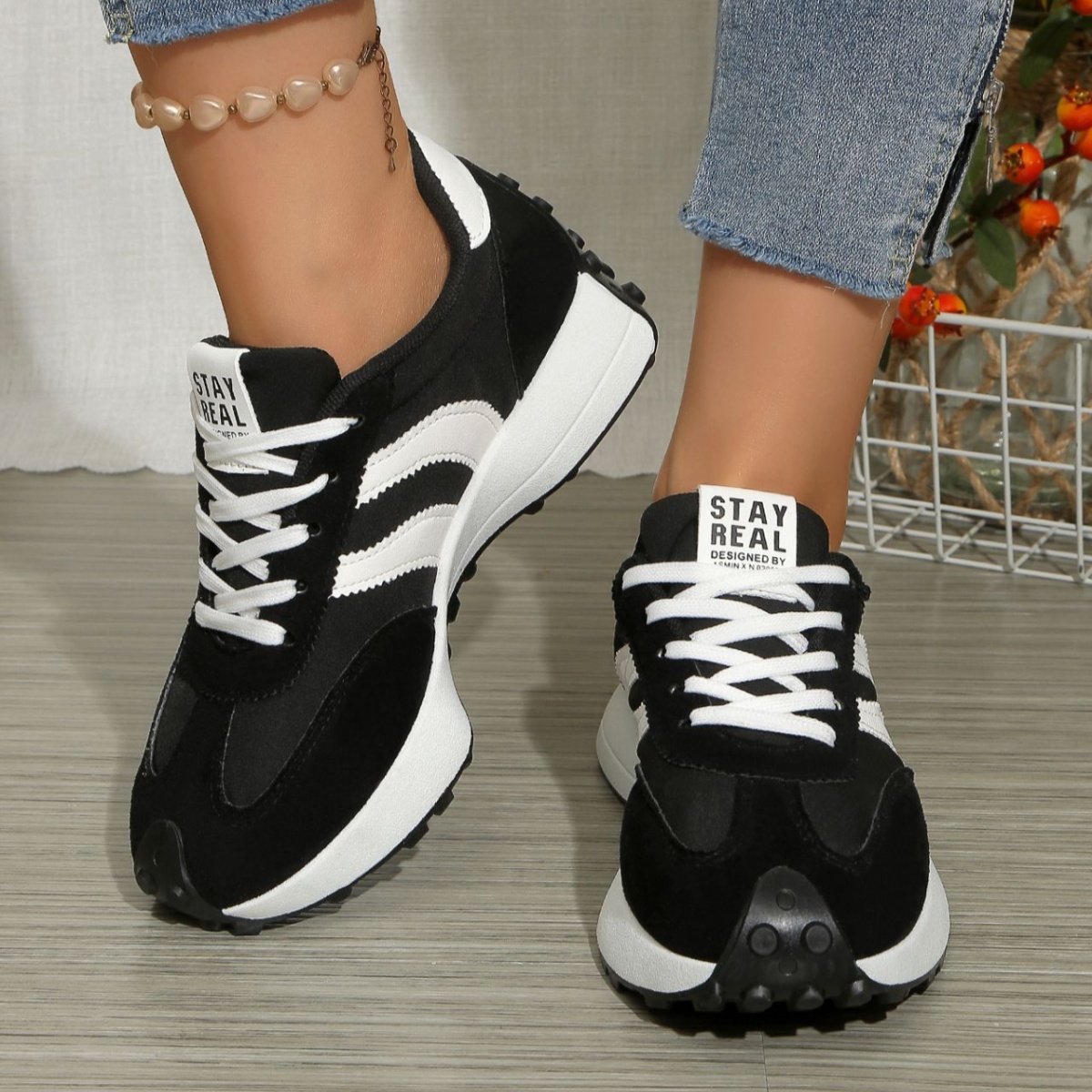 Round Toe Lace Up Sneakers