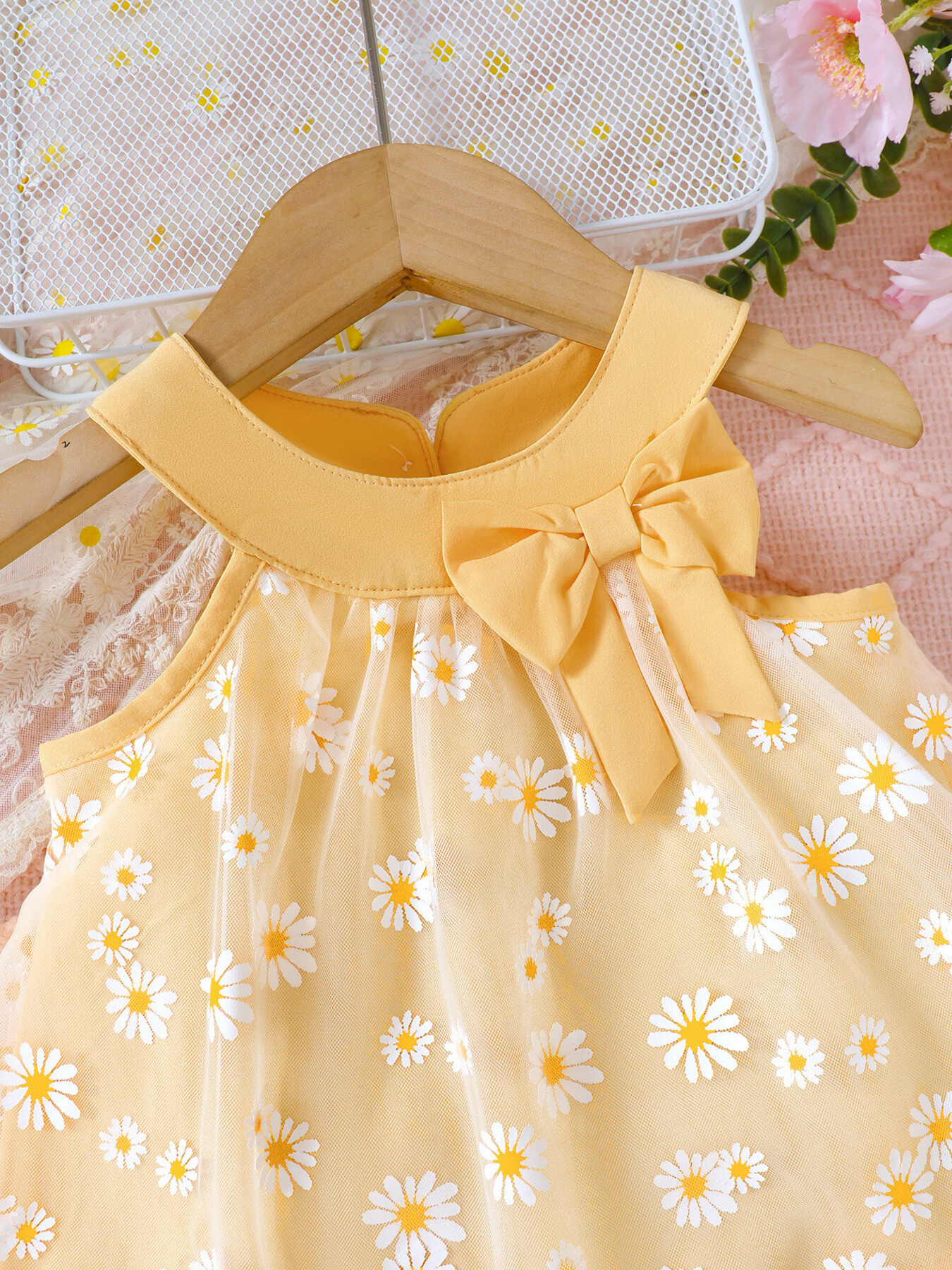 Children's Daisy Print Bow Decor Tank Top & Shorts Set